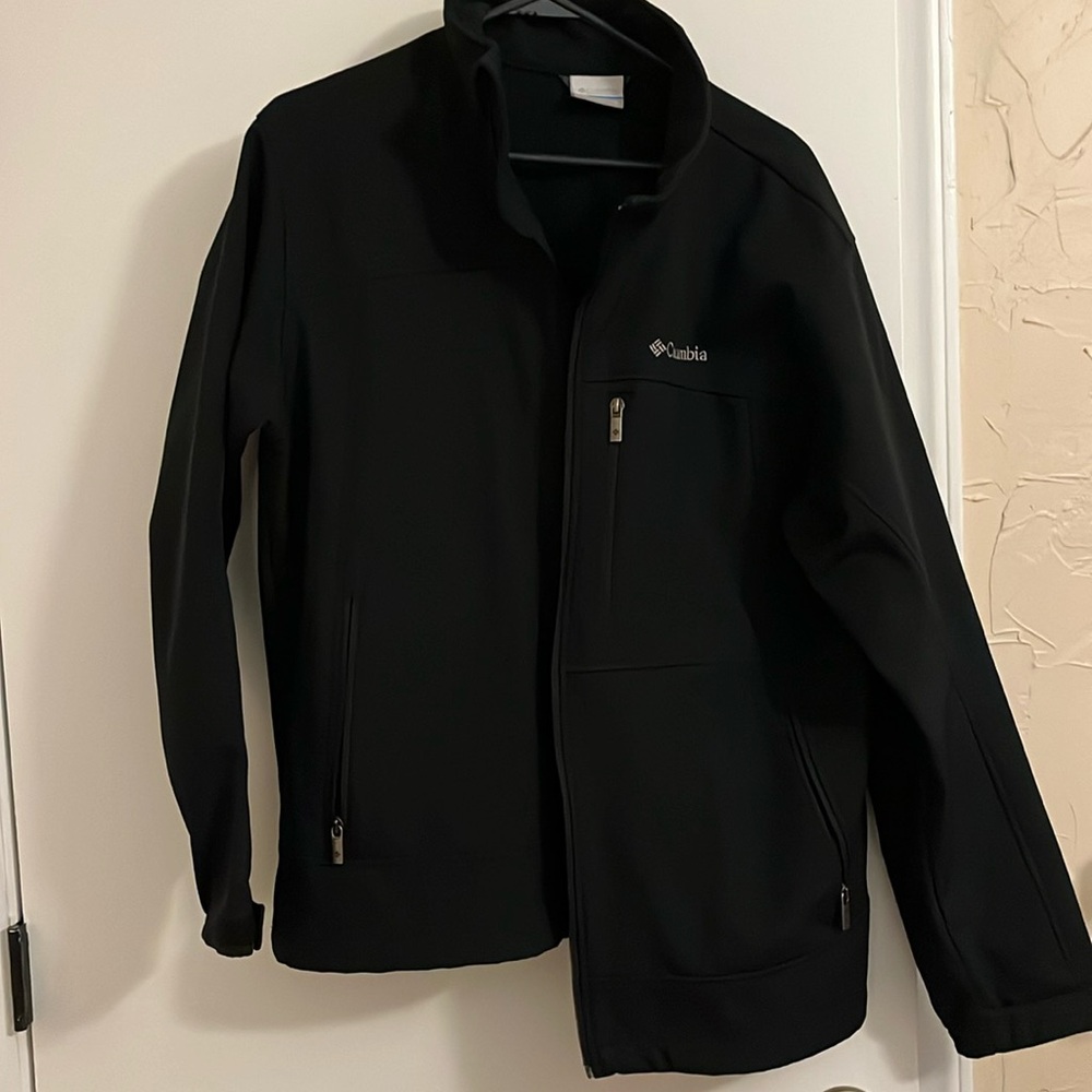 Men Columbia soft shell jacket